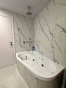 Carmel Holiday Apartments - Image 4
