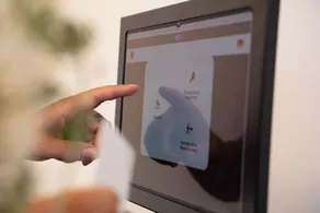 ML Business Hotel - Self-Check-in - Image 4