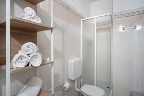 Appartement 'La Perla Grigia' avec terrasse partagée, Wi-Fi et climatisation - Image 4