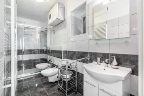 Lovely Apartment Near the Sea & the Center - Image 2