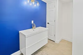 Stylishly Renovated 5-Bedroom Home in AC - Perfect for Groups and Families - Image 4