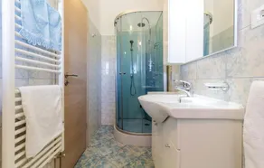 3 Bedroom Beautiful Home In Frkeci - Image 5