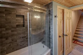 Spectacular Waterfront Gull Lake Cabin and Perfect Location Close to Everything - Image 4
