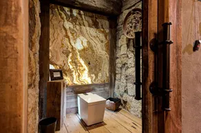 Amazing unique castle experience “Scarlet Manor” 5 bedroom/ 5 bath - Image 5