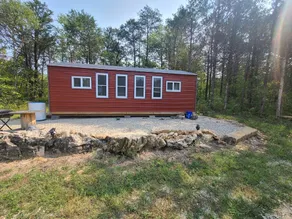 Cabin 1 at the Pallet Factory - Image 5
