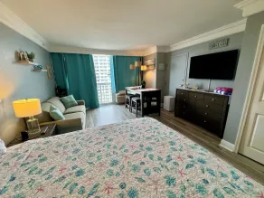 Cozy Studio with Direct Ocean View - Image 5