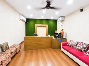 Hotel Whyom Palace - Image 2