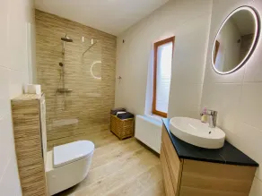 Close to the city, yet quiet and in the country - ideal for a relaxing holiday! - Image 2