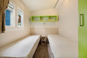 Apartment \"Casa Mobile 16 Amici di Lazise\" with Lake View, Pool & A/C - Image 5