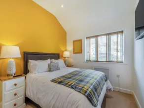 3 bedroom accommodation in Upper Midhope - Image 3