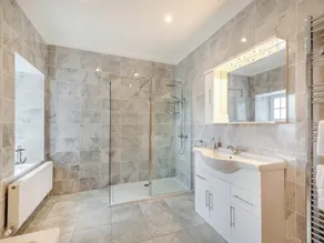 4 bedroom accommodation in Kingarth - Image 5