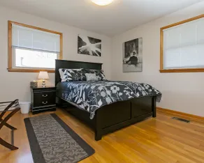* 10 sovplatser / Rymlig Midcentury Charmer! Minuter till centrum / Opryland gratis Wifi * - Image 4