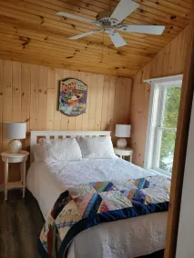 Charmerende 3 Bed Room Lake Front Cottage på Waters Edge, Sebasticook - Image 5