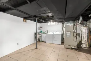 Cozy 3BR Gem - Near Detroit Airport - Image 2