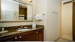 2 Bedrooms | Free Breakfast + Outdoor Pool - Image 4