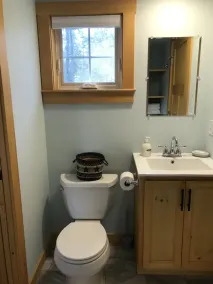 Next Avail. Aug. 22 - 3 night min - 1st flr King & Full Loft, AC, Pets Free - Image 3