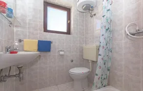 1 Bedroom Pet Friendly Apartment In Sisan - Image 3
