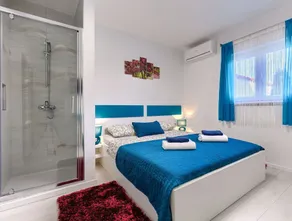 Beautiful apartment for 6 guests with private pool, WIFI, A/C, TV, terrace and pets allowed - Image 3