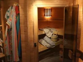 Ferienwohnung (75qm) für bis zu 6 Pers. mit 2 Schlafzimmern und Sauna - Image 2