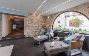 Luxury Mediterranean 4-BR Villa for 8 with Sauna and Heated Pool - Image 2