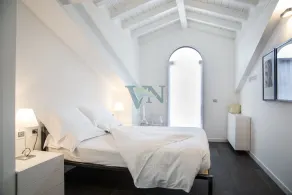 VILLA NAVALIA PENTHOUSE Spazioso attico terrazza frontale e 5 balconi vista lago - Image 4