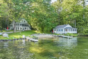 Nostalgic Winter Harbor Wonderland on Lake Winnipesaukee Sleeps 16 - Image 3