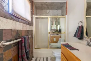 Stunning REMODELED 15,000 Square Feet Property   - Image 5