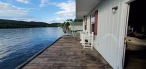 Honeycomb Waterfront Lakehouse with deep water dock - Image 4