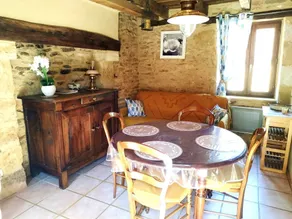 Authentic small Périgord house with salt pool at the gates of SARLAT - Image 4