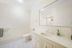 3/54 Owen Street, Large Townhouse In Great Location - Image 2
