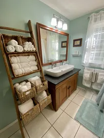 Sugar Creek Place is Your Cozy Private Creekside Getaway! - Image 5