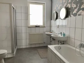 5 minutes from the OUTLET Large XL vacation business city family apartment for 6 guests - Image 5