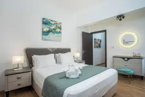 Bliss Luxury Suites - Wind - Image 4