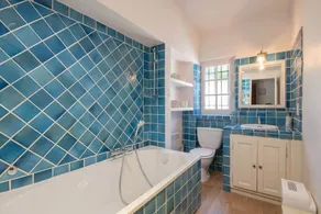 Stately property with 3 tennis & sport courts and a large pool, village 5' walk - Image 5