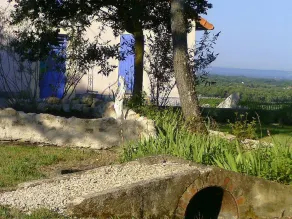 Thym, auténtica sala de chambre d'hotes con cocina al aire libre para el almuerzo y la cena. - Image 2