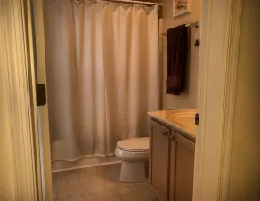 Lovely 3 Br, 2 1/2 Bath, Minutes To The Beach with pool - Image 4