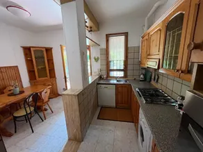 Cozy little villa surrounded by greenery, 5 min from Milan Linate Airport - Image 5