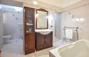 2 Bedroom Cozy Home In Roccagloriosa - Image 2