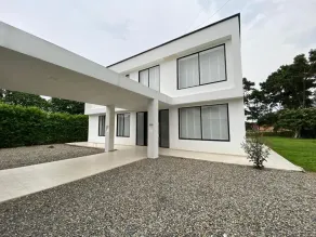 Villa with large natural spaces 10 minutes from Villavicencio. - Image 5