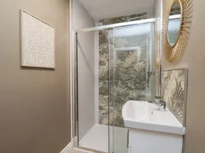 Blackburn Heights Apartment - Image 2