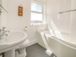 5 værelses bolig i Sheringham - Image 2