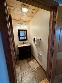 Harbor Beach House - Right on the Water, located D - Image 2