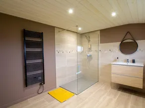 Gîte spacieux avec jardin privé, proche Dordogne et Charente, idéal pour 2 personnes et animaux acceptés - Image 3