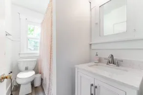 Cozy Home Near Fountain Square & 5 Min Lucas Oil - Image 4