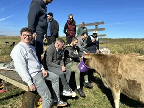 Restez dans une ferme avec des jardins, des animaux et votre fermier hôte! - Image 4