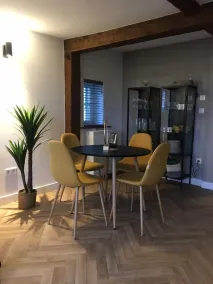 Apartment with lake view - Image 5