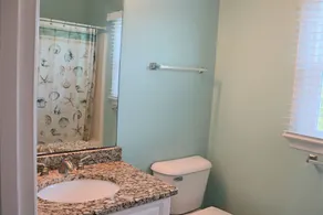 Spacieux demi-duplex de la 2e rangée de l'île d'Émeraude! - Image 3