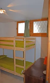 Holiday Apartment 'Bilocale 200mt Dagli Impianti' near Slopes with Private Balcony - Image 3