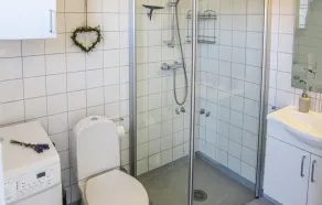Beautiful Apartment In Gudhjem With 2 Bedrooms - Image 2
