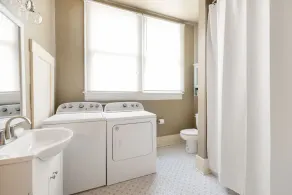 Historic Suite - Near Mercer University and Downtown - Image 4